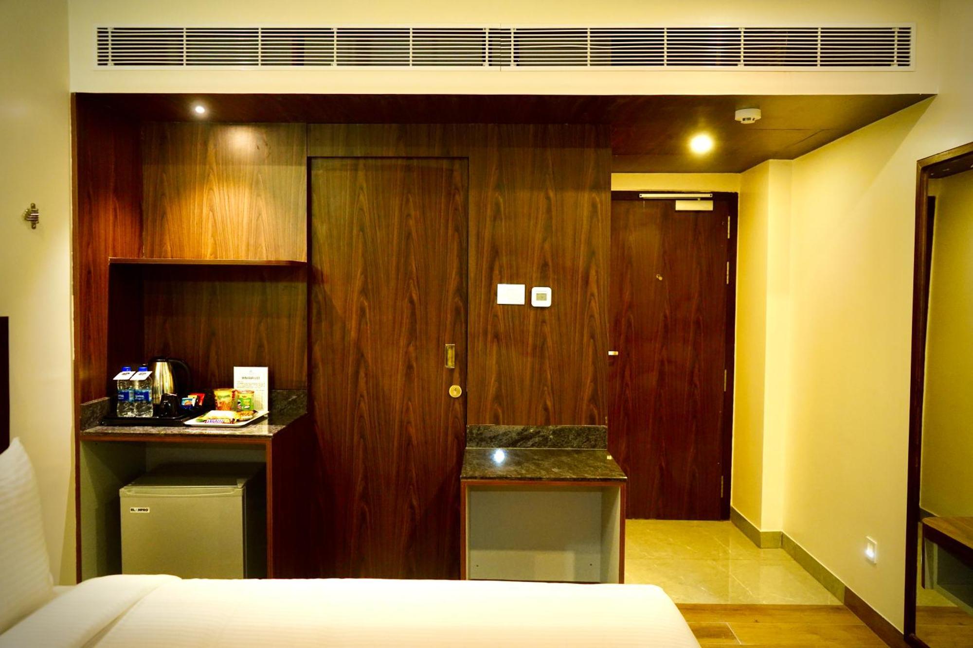 Jaag Hotel Chennai Extérieur photo