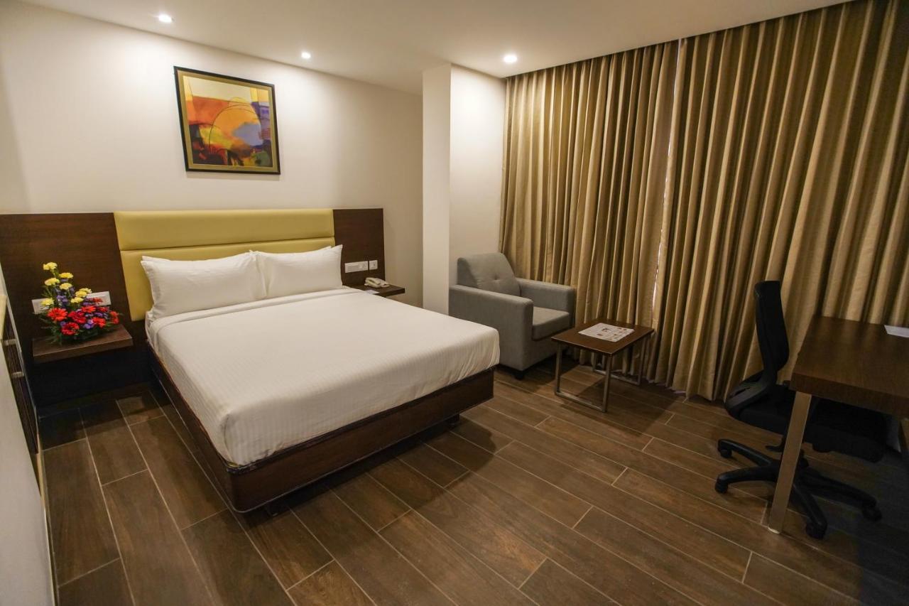 Jaag Hotel Chennai Extérieur photo